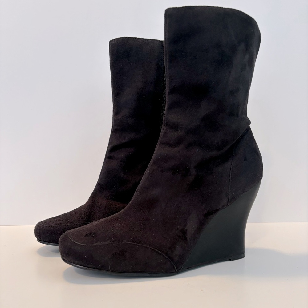 FINAL! MISS ME BLACK FAUX SUEDE WEDGE 3/4 BOOTS